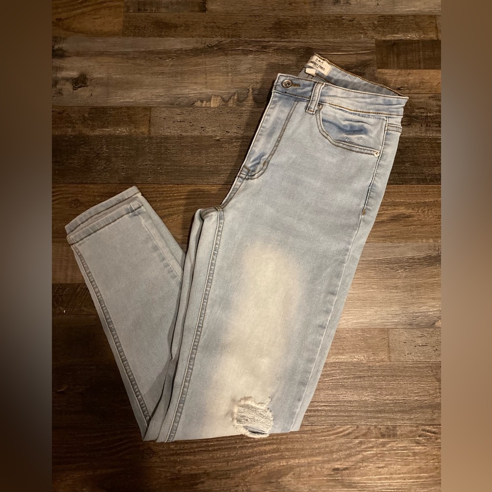 Sky Blue Distressed Women's Skinny Jeans